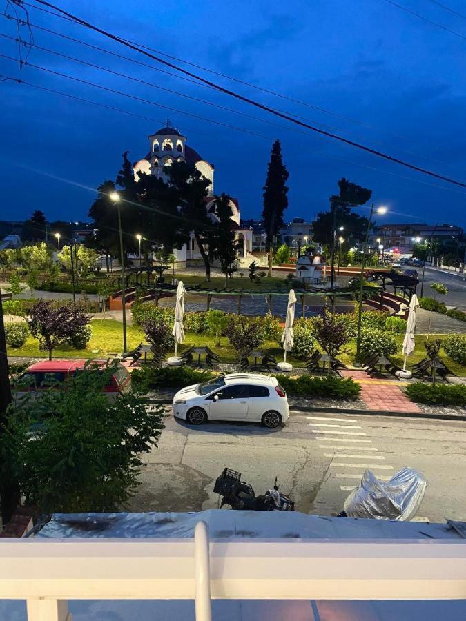Sun & Sea Apartment Nea Iraklia Room photo